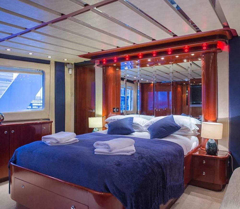 فندق Absolute Pleasure Yacht لندن المظهر الخارجي الصورة